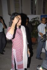 Priya Dutta at Dev Anand_s prayer meet in Mehboob on 16th Dec 2011 (1).JPG